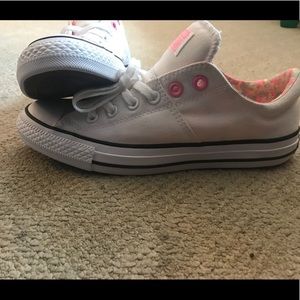 White Converse Madison size 9